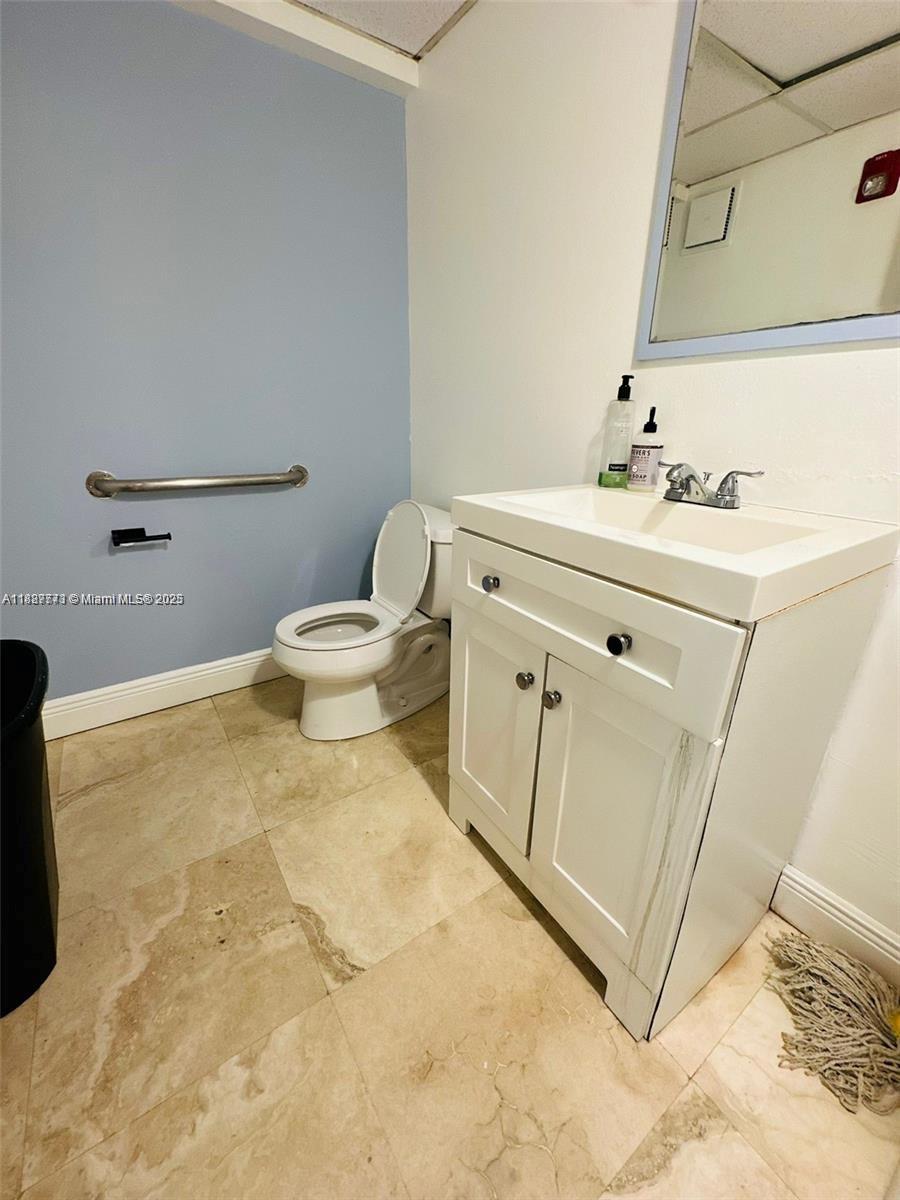 1160 Kane Concourse