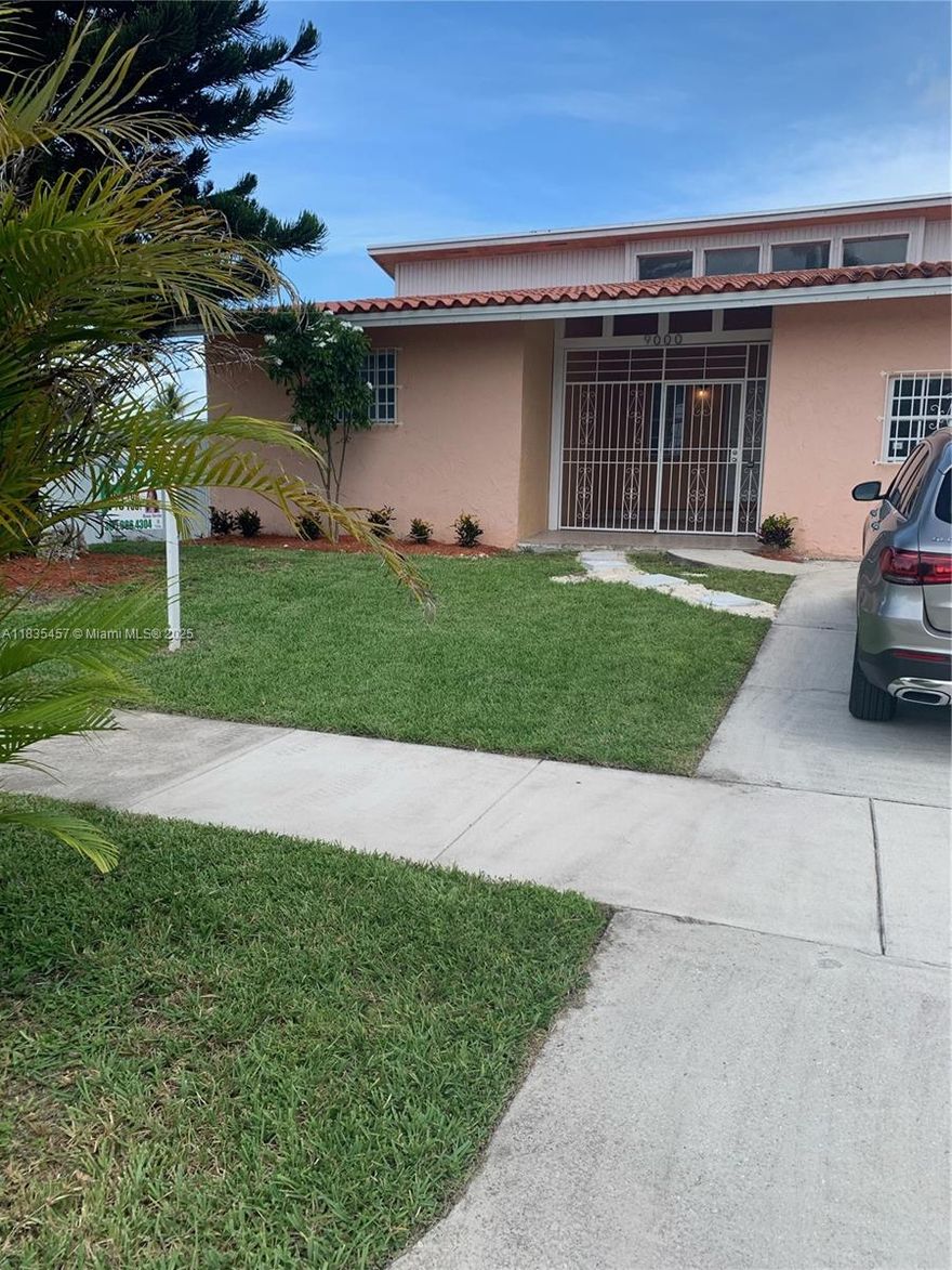 Excellent property in Cutler Bay. NO HOA!!!  NO MANDATORY FLOOD INSURANCE ZONE!!!!!  Offers 4/3 with double Master Bedrooms with private ensuite or an income producing separate room to rent out. Corner property on a cul-de-sac/dead end-ish street. Fenced with double gate with room for boat and/or trailer. Large driveway fits 4+cars. Lots of natural light with high ceilings. New appliances being delivered. Covered patio. Large closets throughout. Plenty of room for a large family.