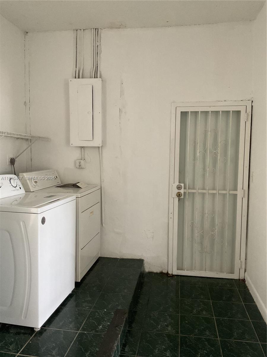 OLD CUTLER COVE - Residential