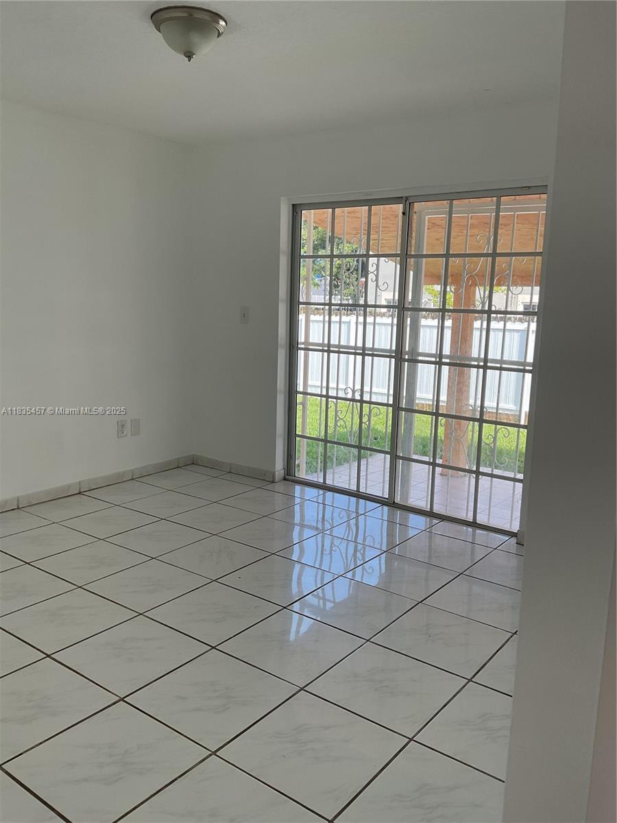 OLD CUTLER COVE - Residential