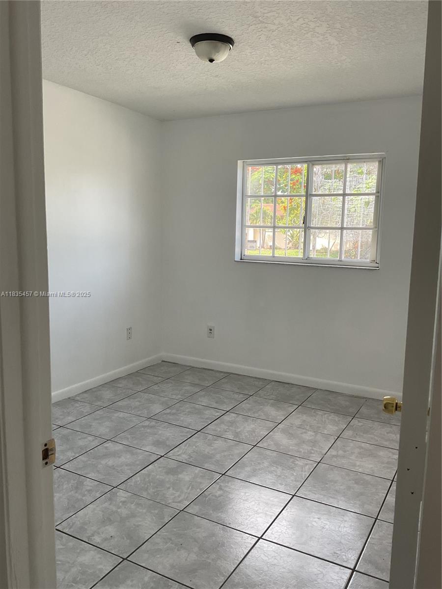 OLD CUTLER COVE - Residential