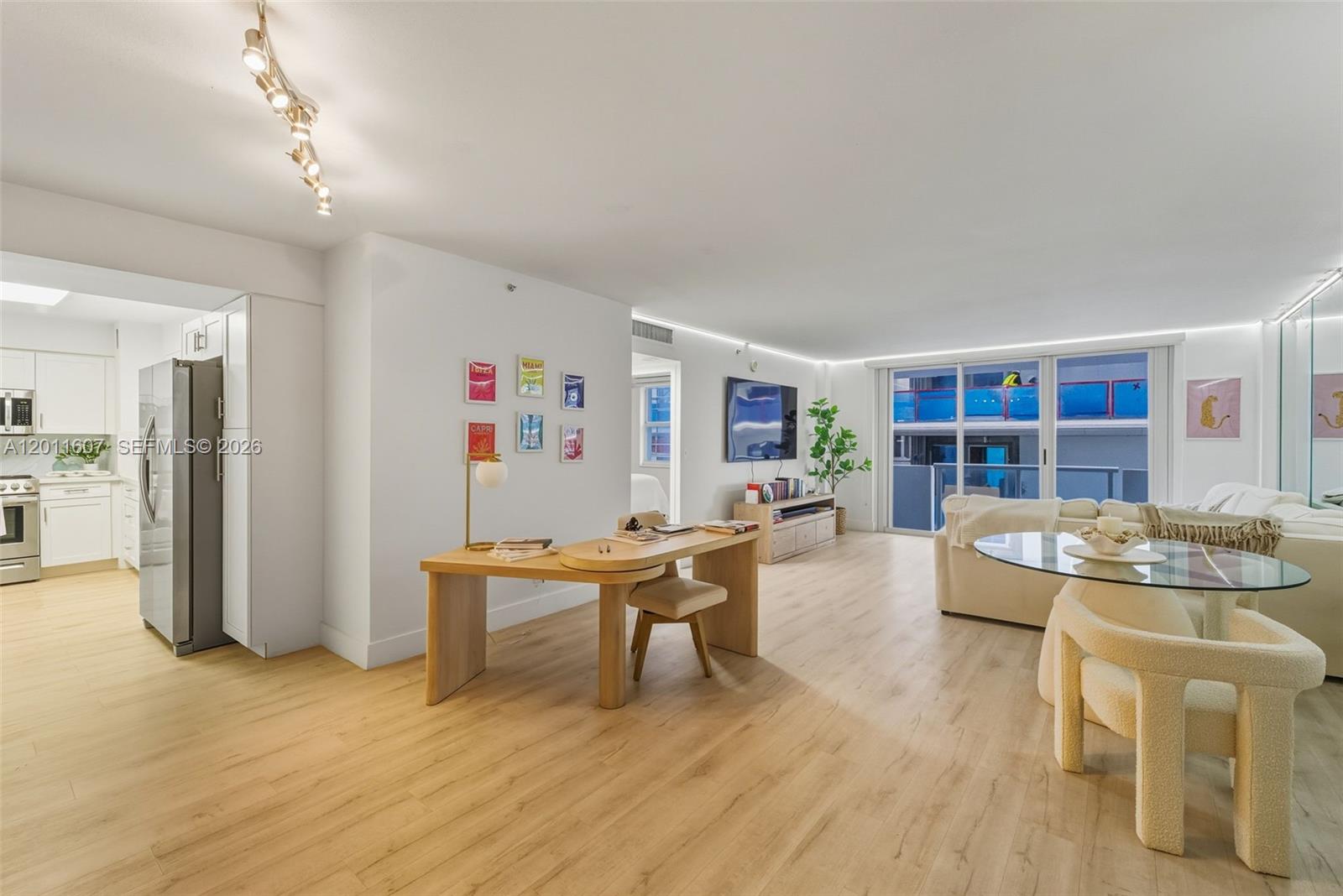 CARLISLE ON THE OCEAN CON - Residential Lease