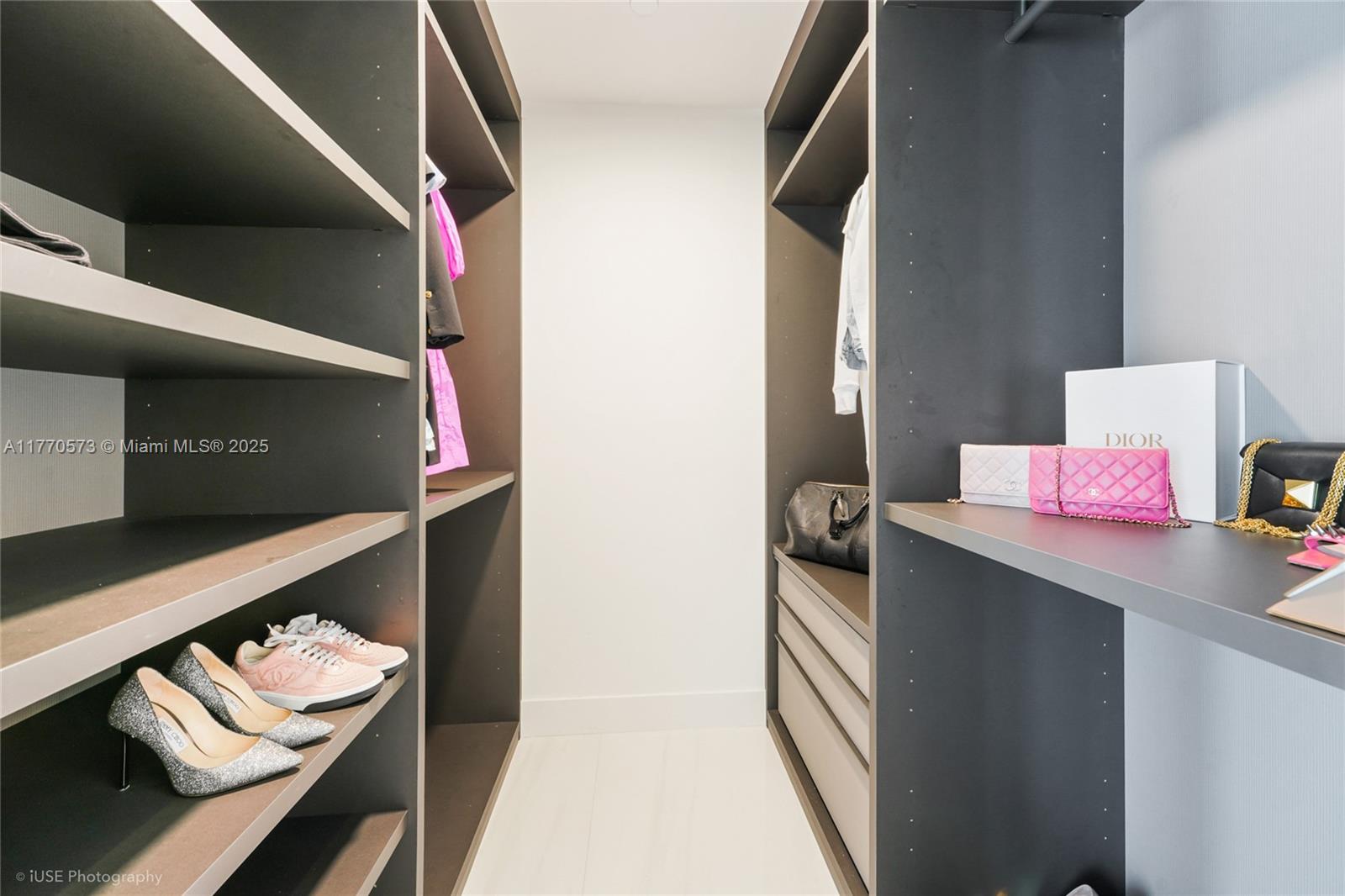 PARAMOUNT MIAMI WORLDCENT - Residential Lease