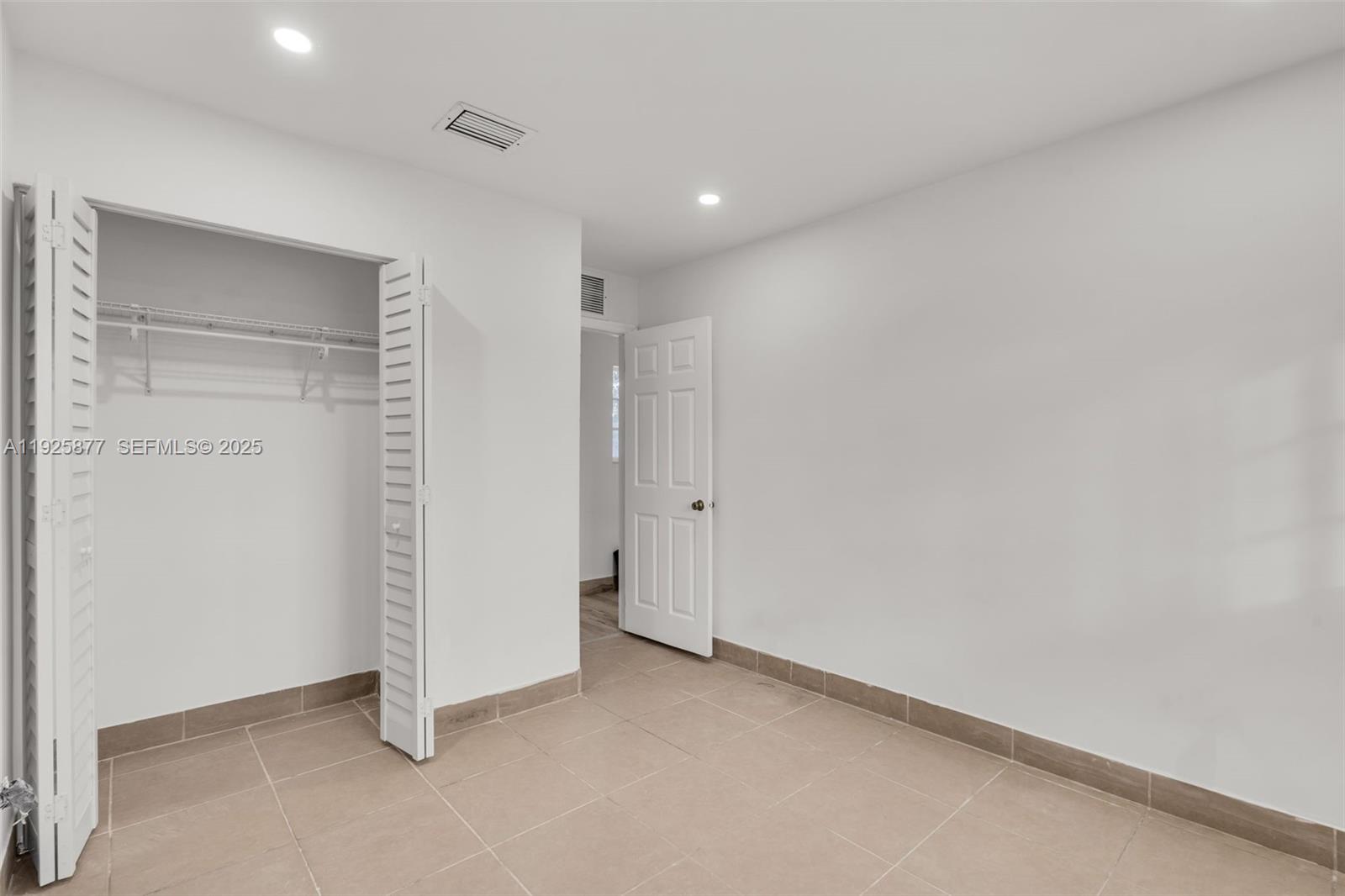 CAROL CITY 3RD ADDN - Residential Lease