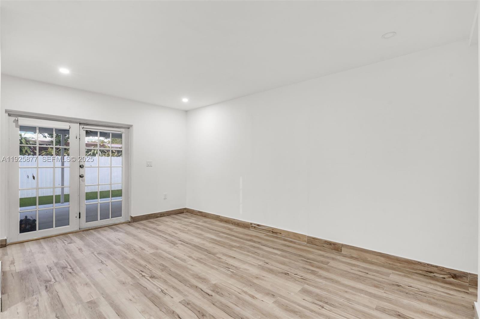 CAROL CITY 3RD ADDN - Residential Lease