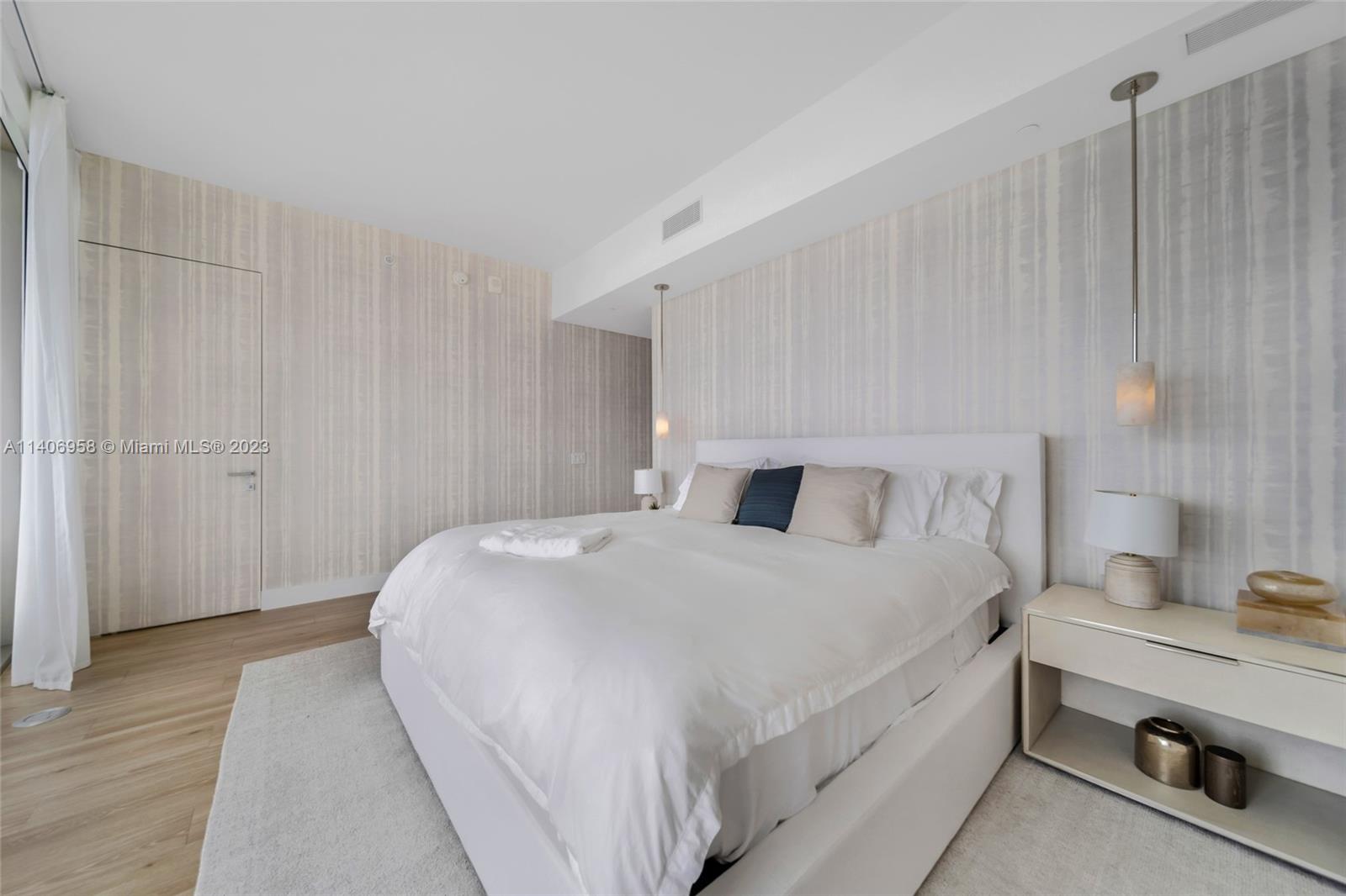 18975 COLLINS CONDO - Residential