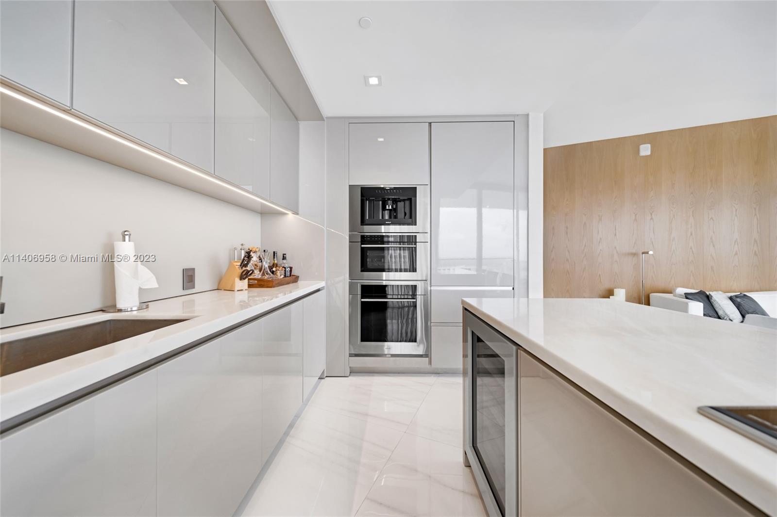 18975 COLLINS CONDO - Residential