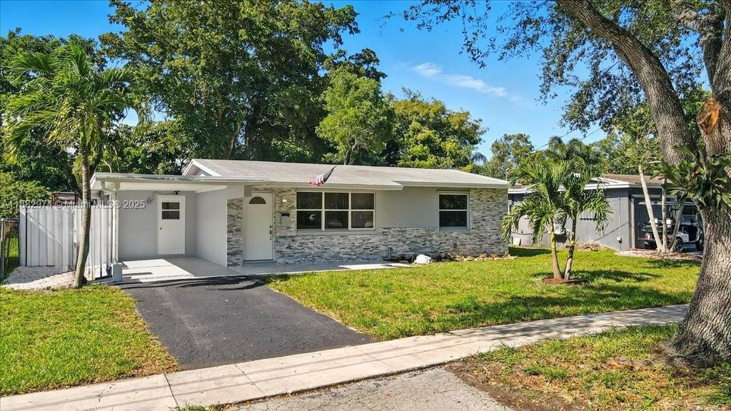 Photo of 9207 SW 49th Pl, Cooper City, FL 33328 (MLS # A11882974)