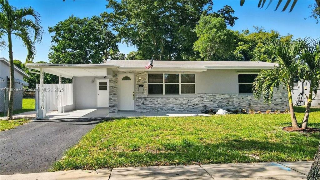 Photo of 9207 SW 49th Pl, Cooper City, FL 33328 (MLS # A11882974)