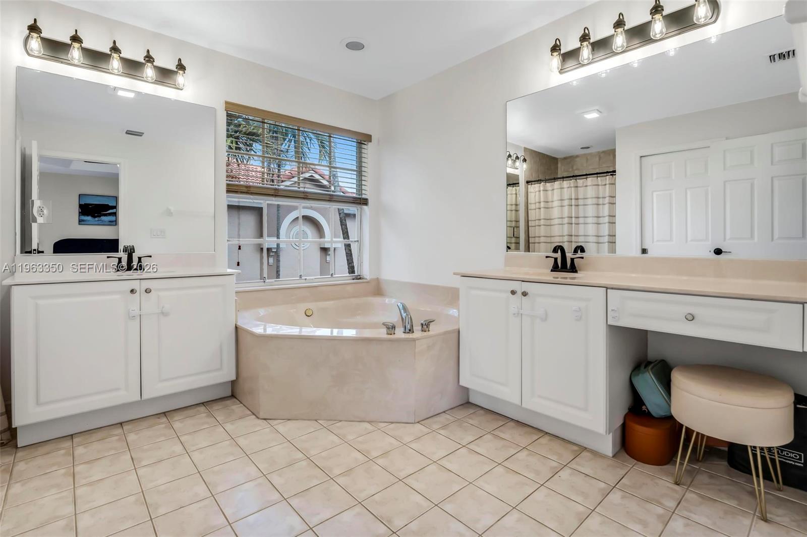 SILVER FALLS POD - Residential