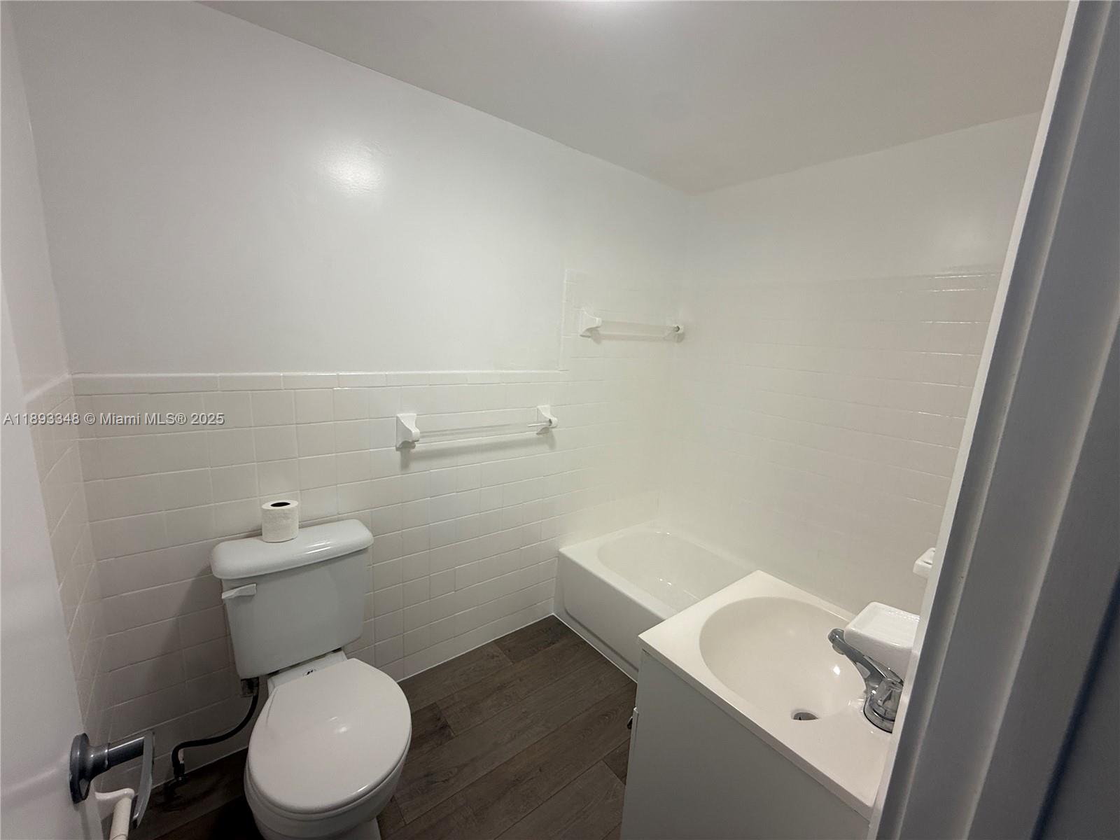 CITY OF MIAMI SOUTH - Residential Lease