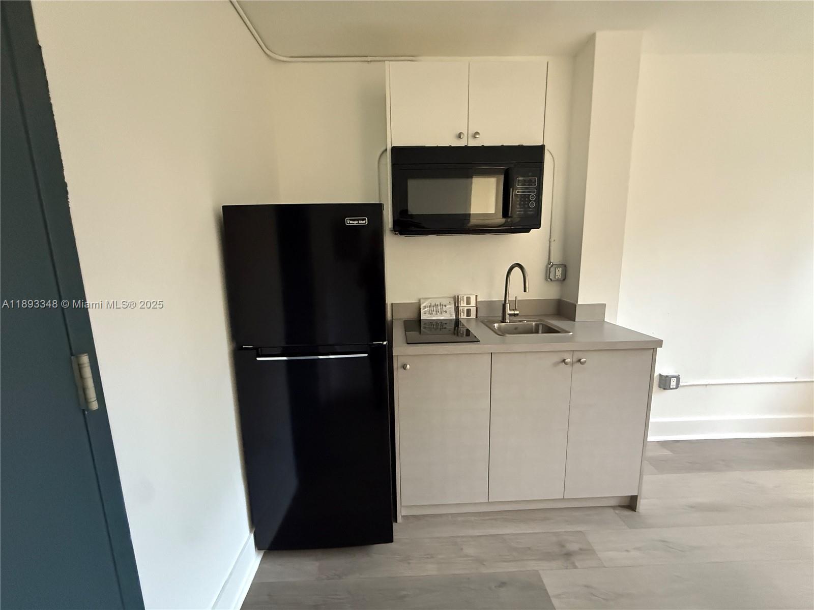 CITY OF MIAMI SOUTH - Residential Lease