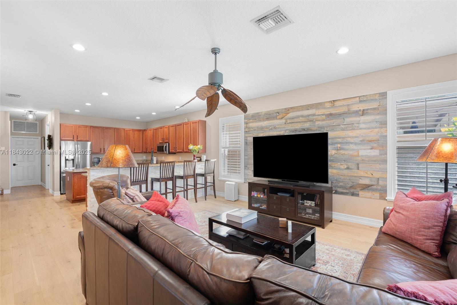 CANYON LAKES 6 - Residential