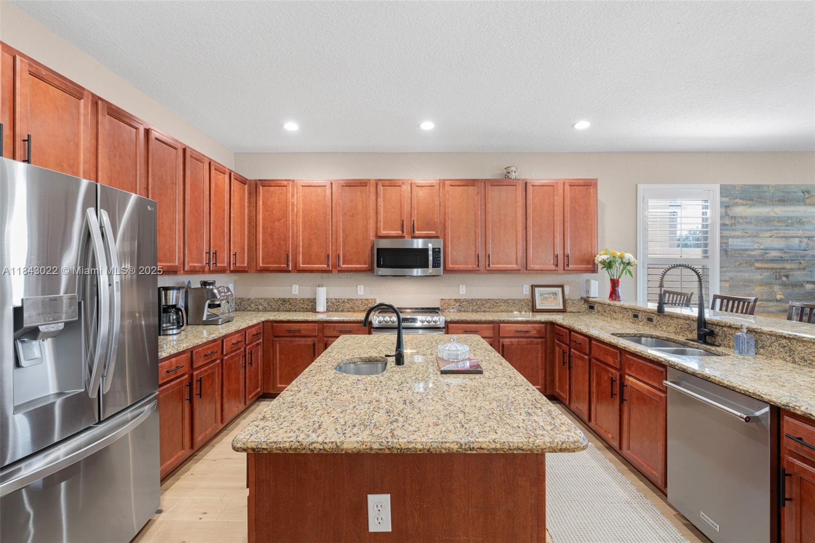 CANYON LAKES 6 - Residential