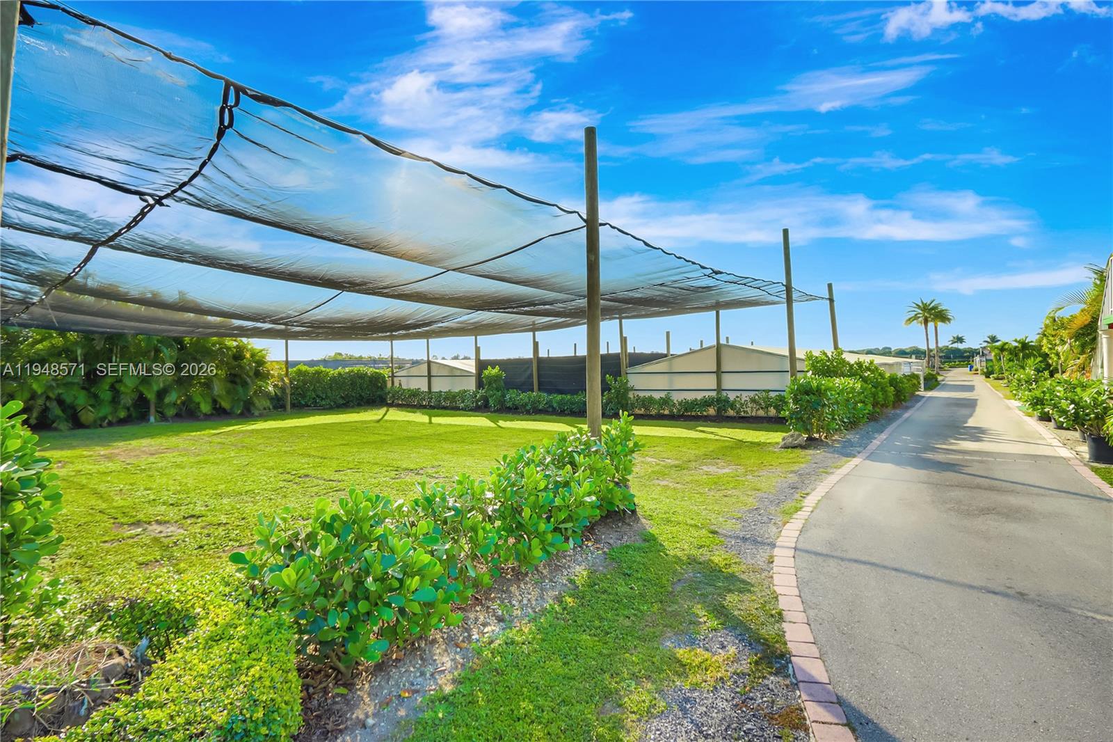 Redland - Commercial Sale