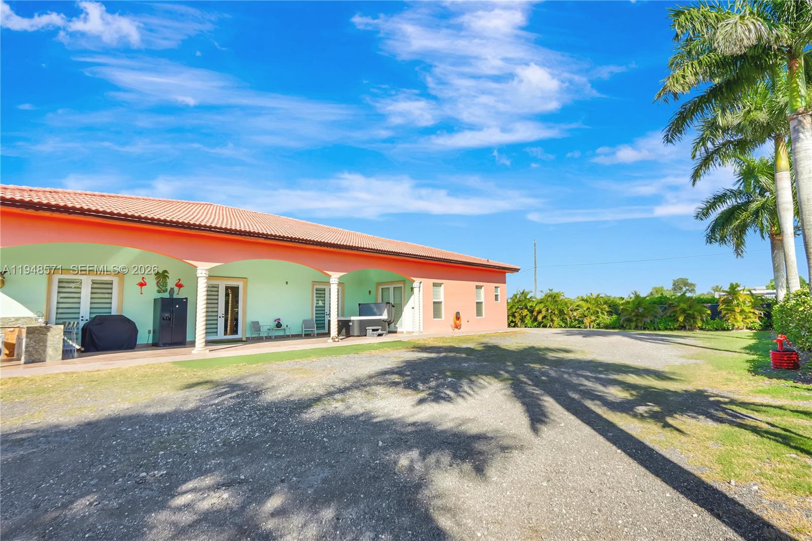 Redland - Commercial Sale