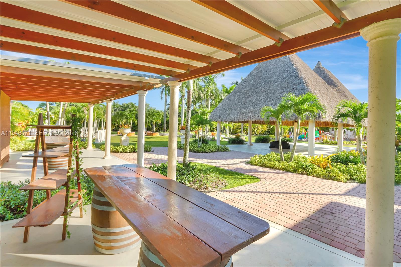 Redland - Commercial Sale