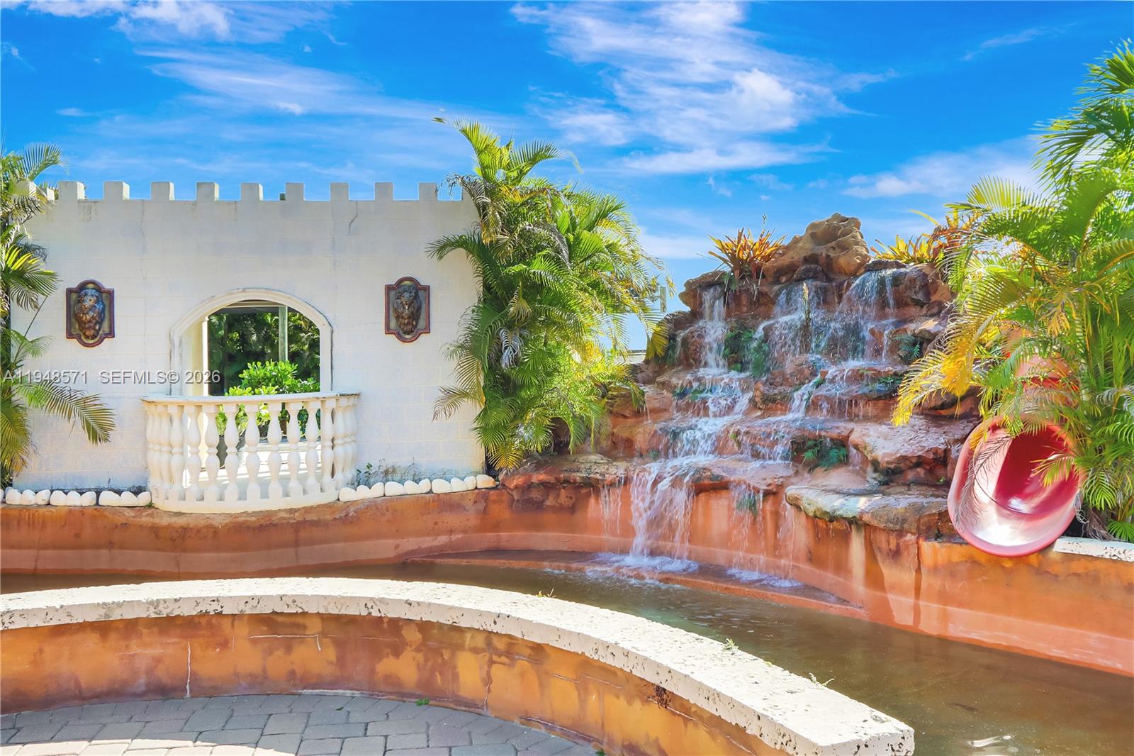 Redland - Commercial Sale