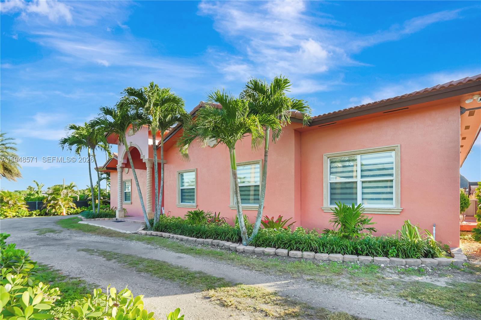 Redland - Commercial Sale