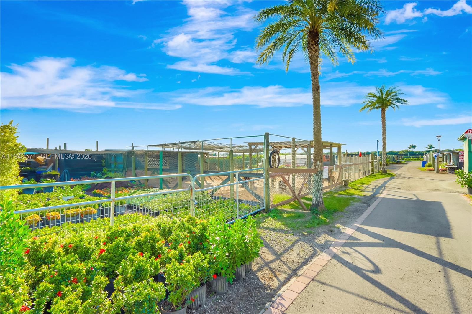 Redland - Commercial Sale