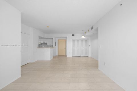 5077 NW 7th St 706 Miami FL 33126
