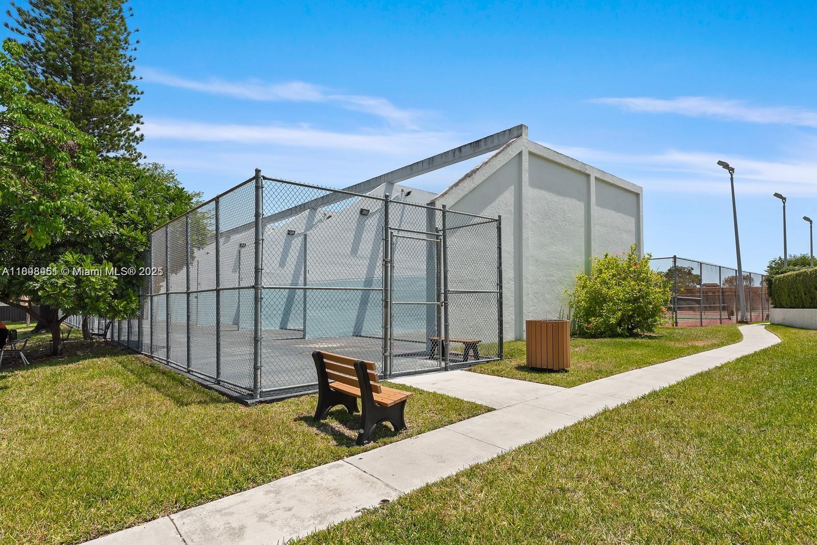 CAMINO CIRCLE CONDO - Residential