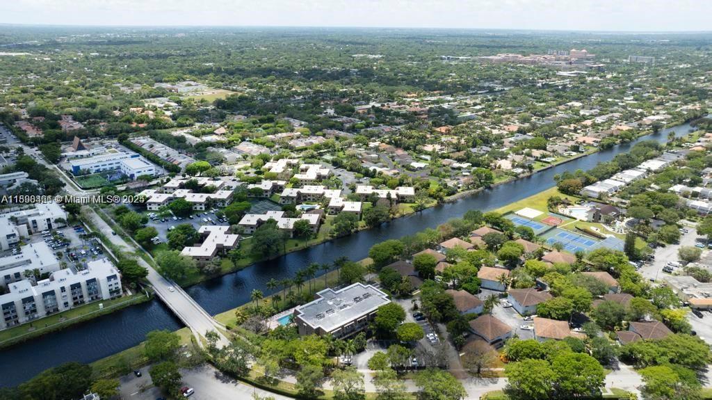 CAMINO CIRCLE CONDO - Residential