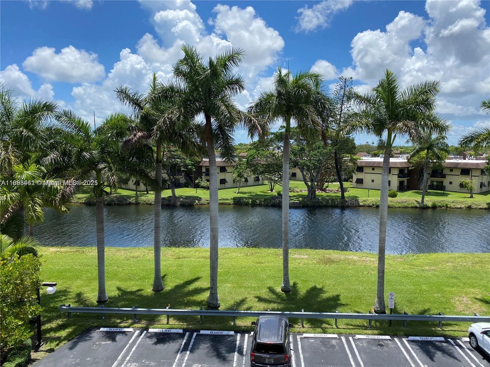 CAMINO CIRCLE CONDO - Residential