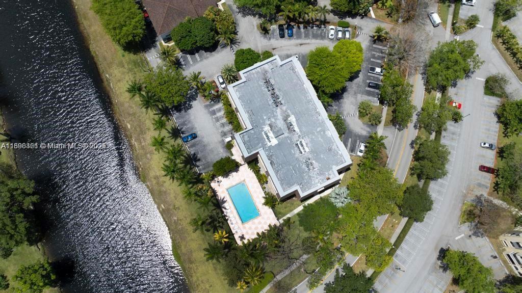 CAMINO CIRCLE CONDO - Residential