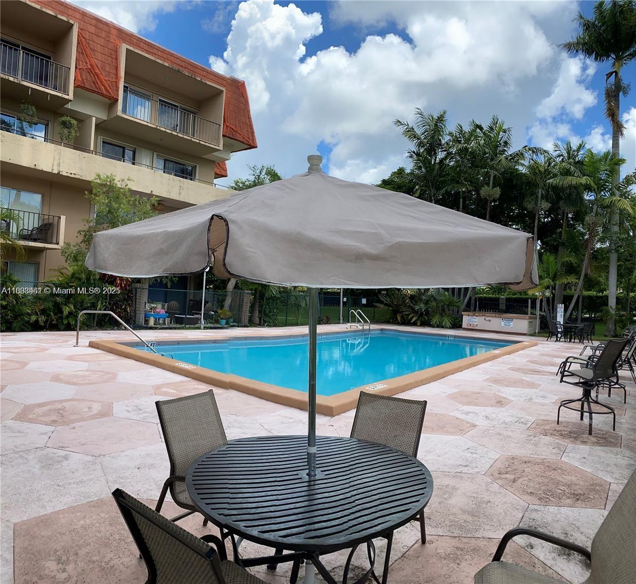 7900 Camino Cir 493