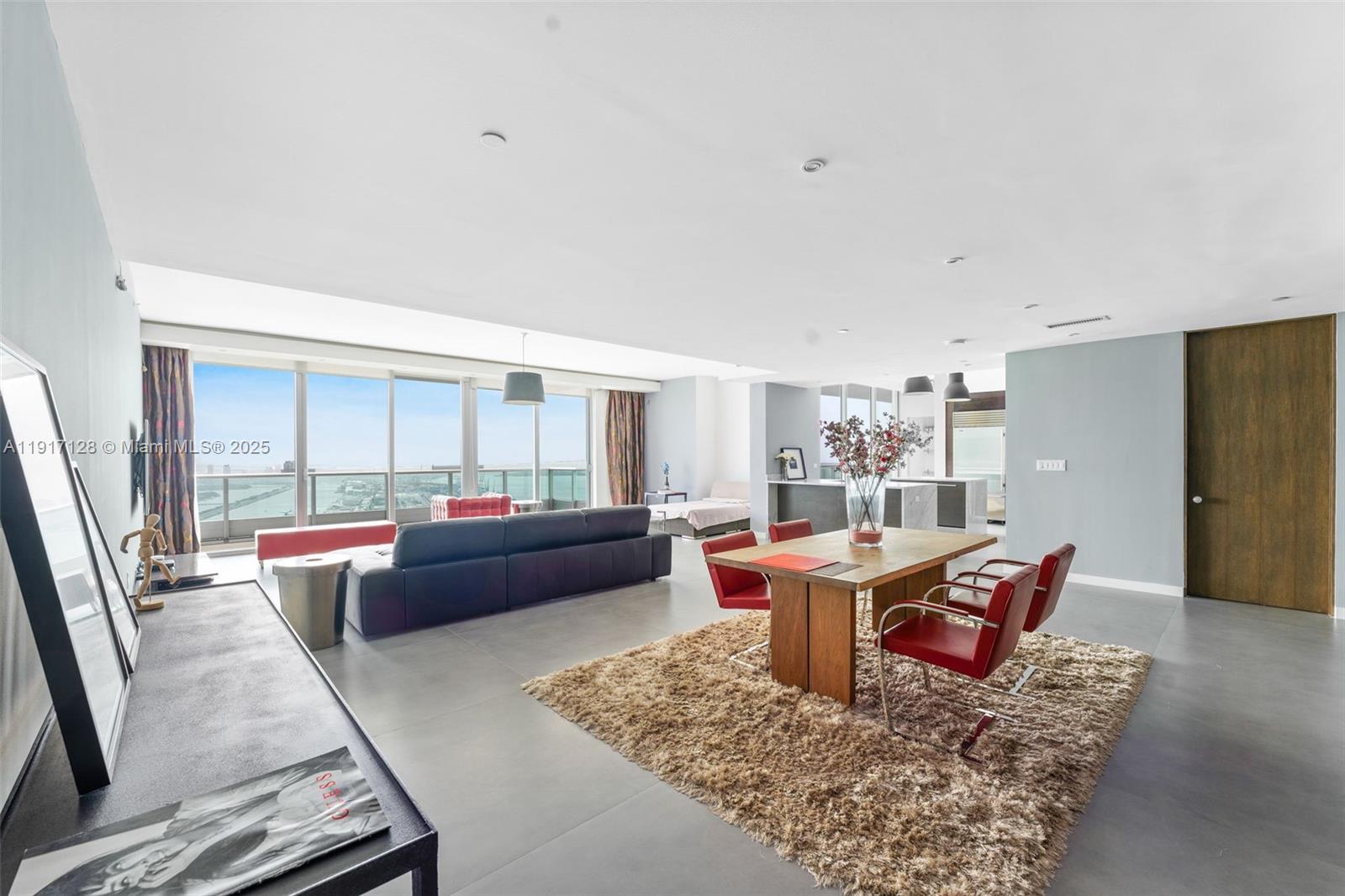 900 Biscayne Blvd PH 6205