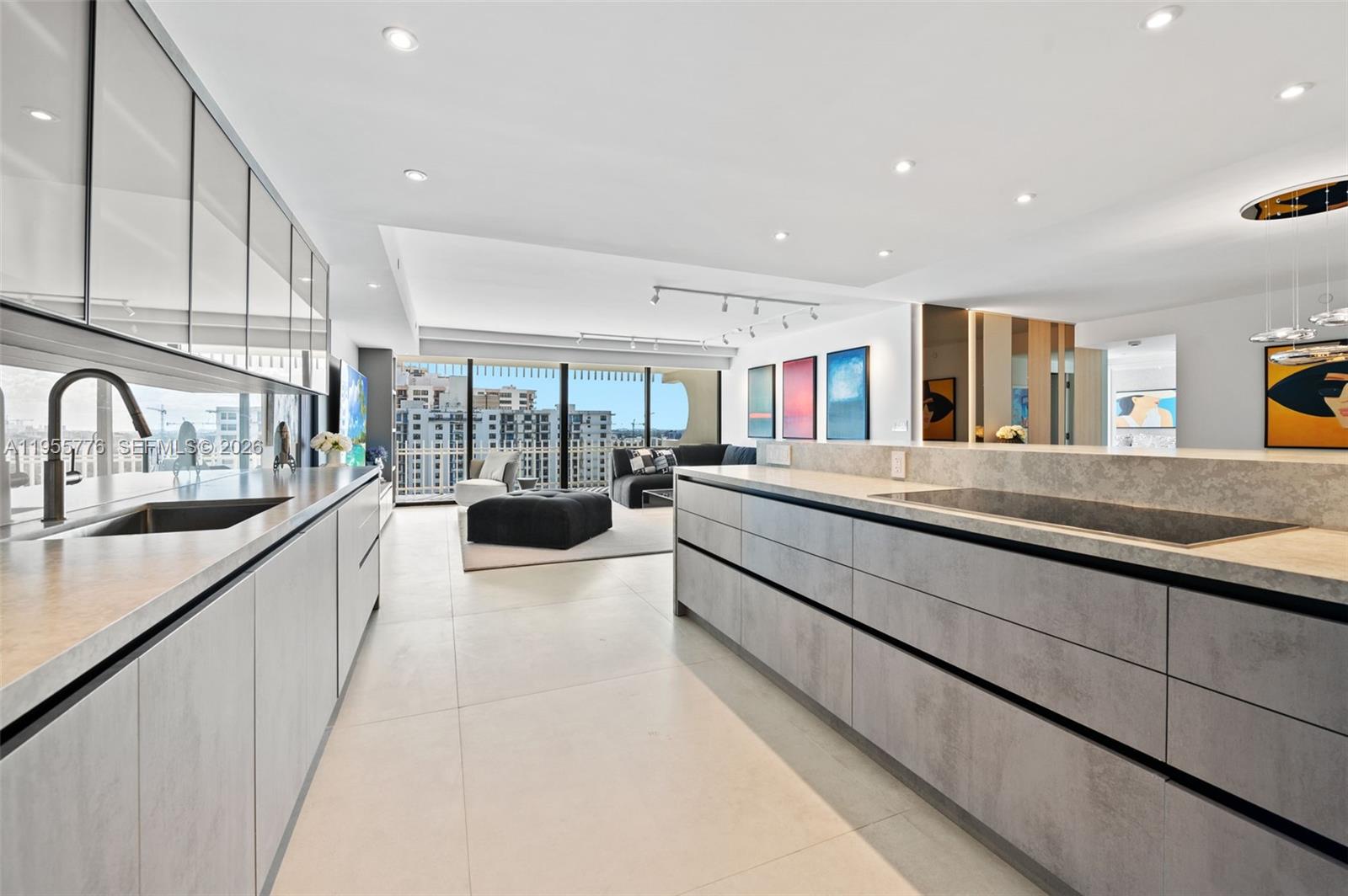 KENILWORTH CONDO - Residential