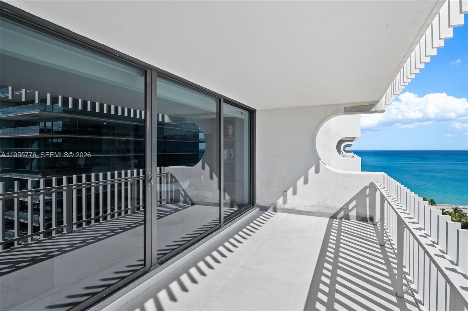 KENILWORTH CONDO - Residential