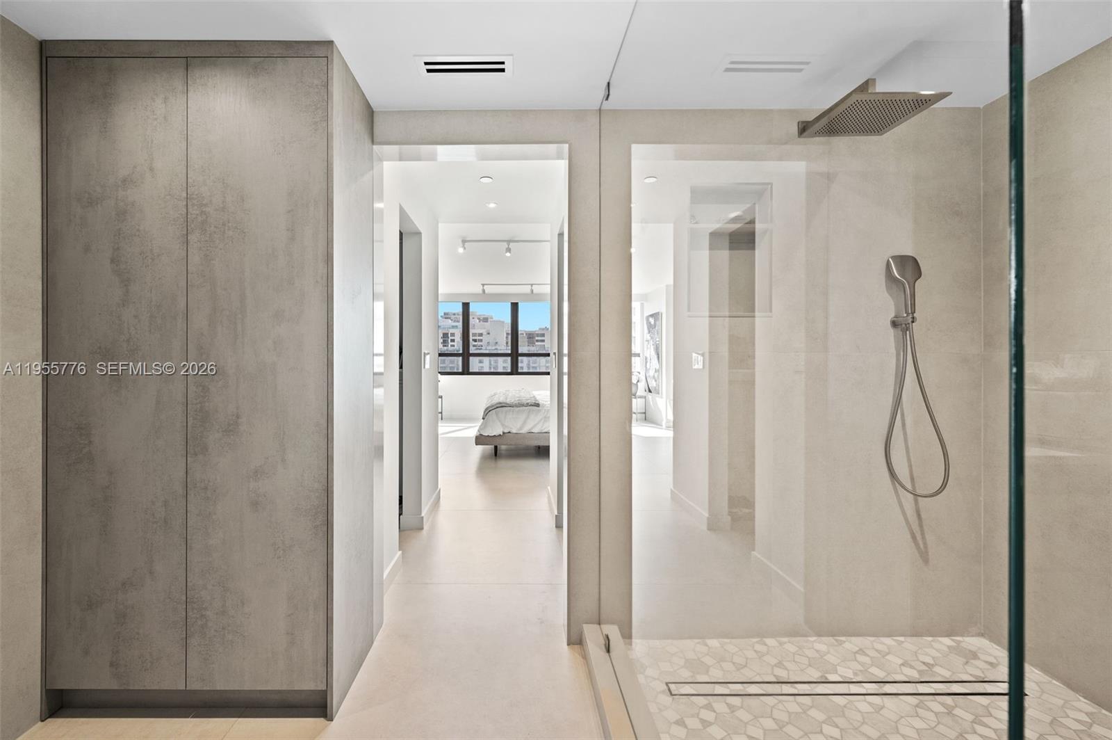 KENILWORTH CONDO - Residential