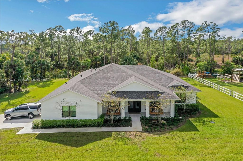 Photo of 10428 N 150th Ct N, Jupiter, FL 33478 (MLS # A11374746)