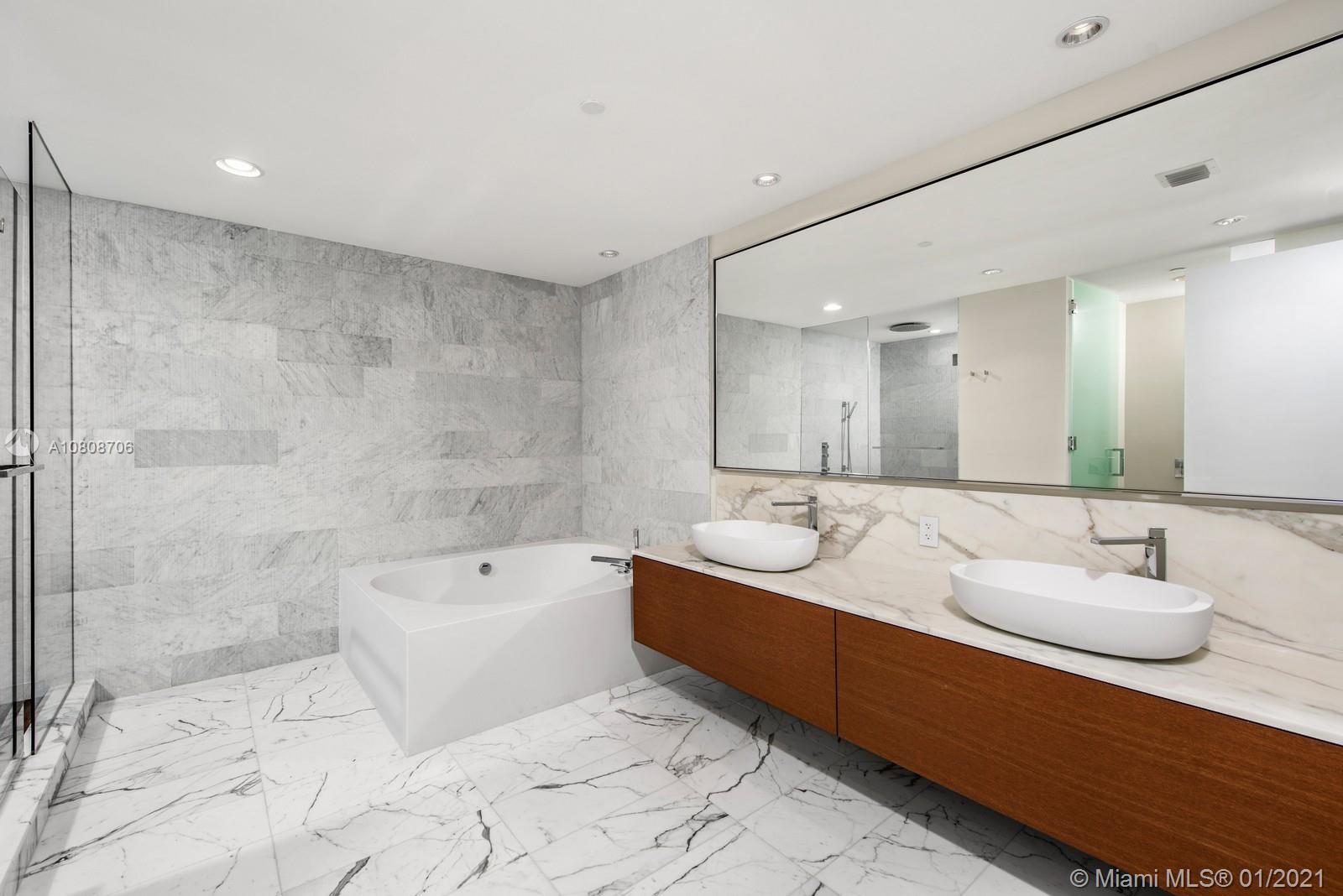 OCEANA BAL HARBOUR CONDO - Residential