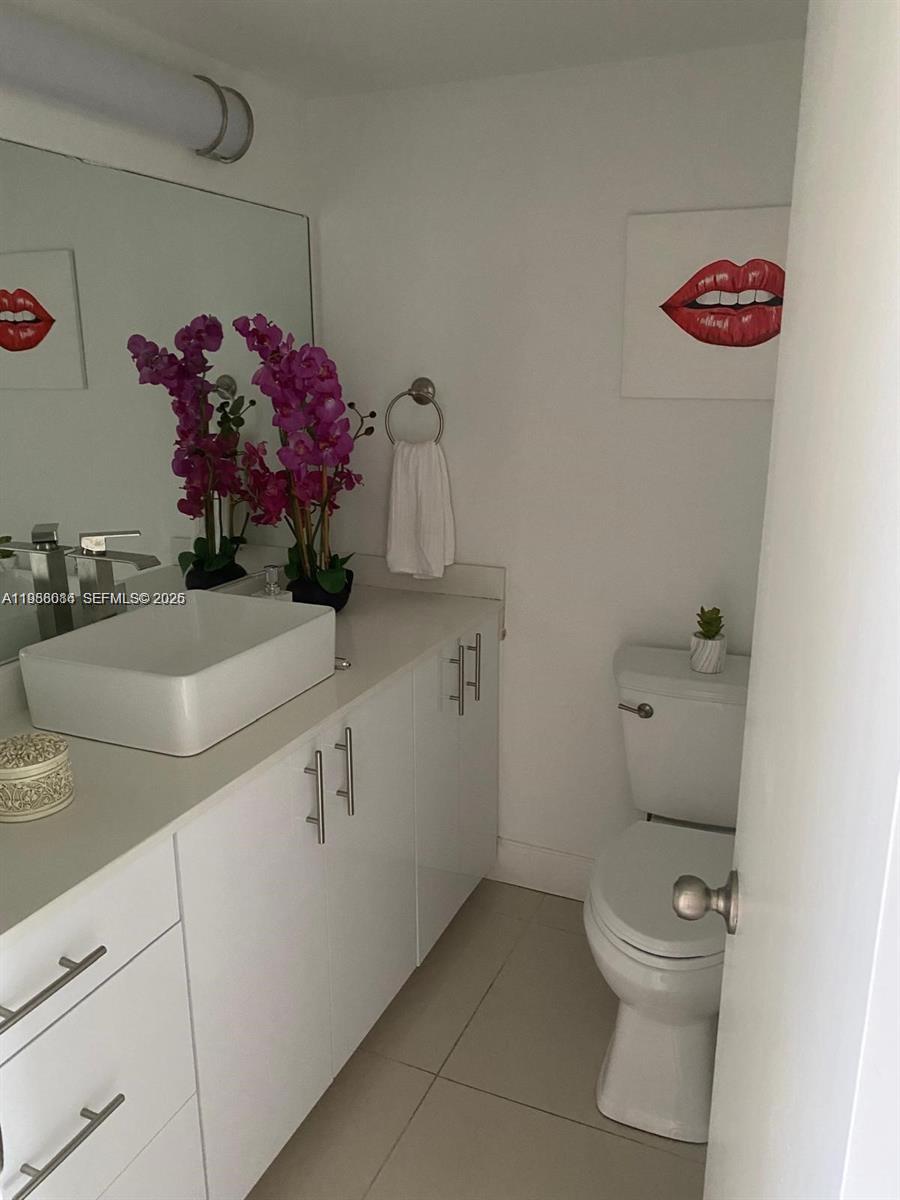 GREENS CONDO APTS PHASE I - Residential