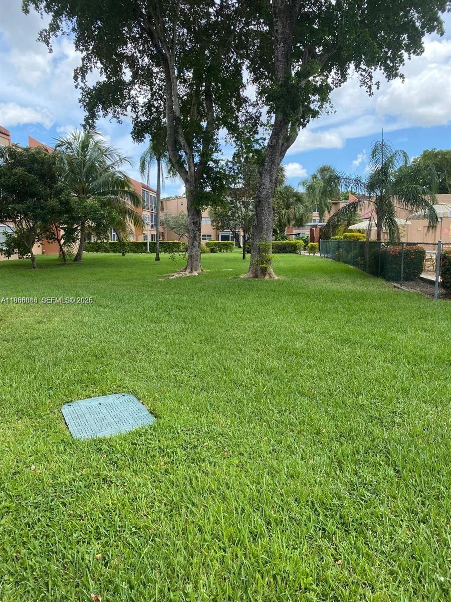 GREENS CONDO APTS PHASE I - Residential