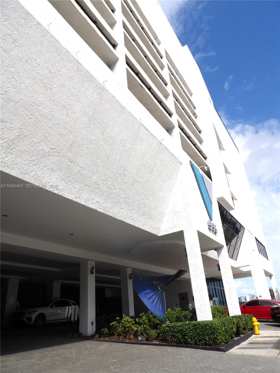 VENETIA CONDO - Residential