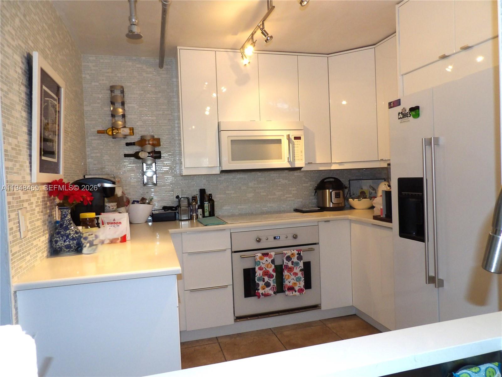 VENETIA CONDO - Residential