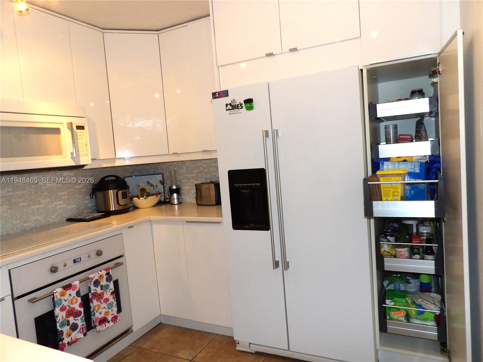 VENETIA CONDO - Residential