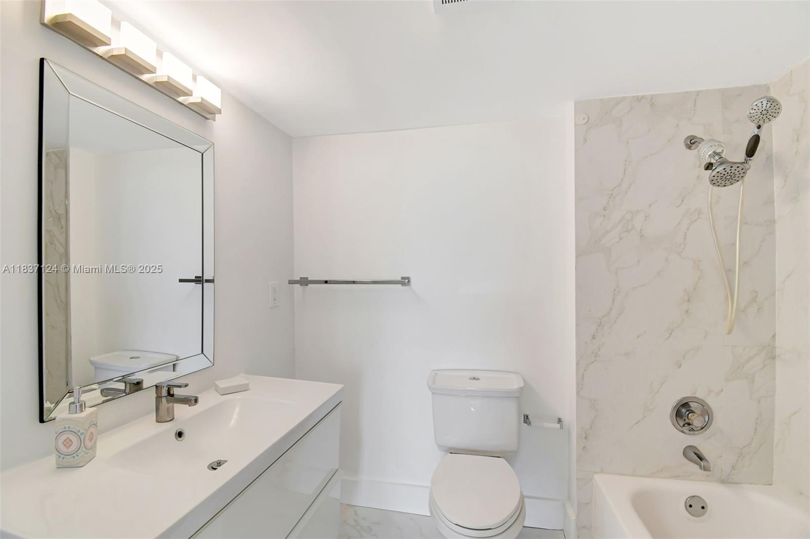 BONAVIDA CONDO - Residential