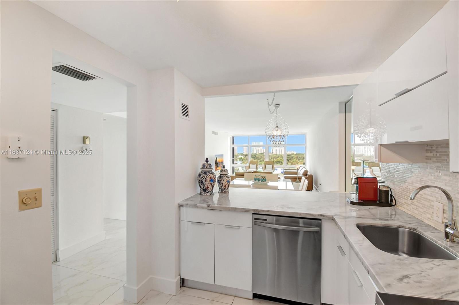 BONAVIDA CONDO - Residential