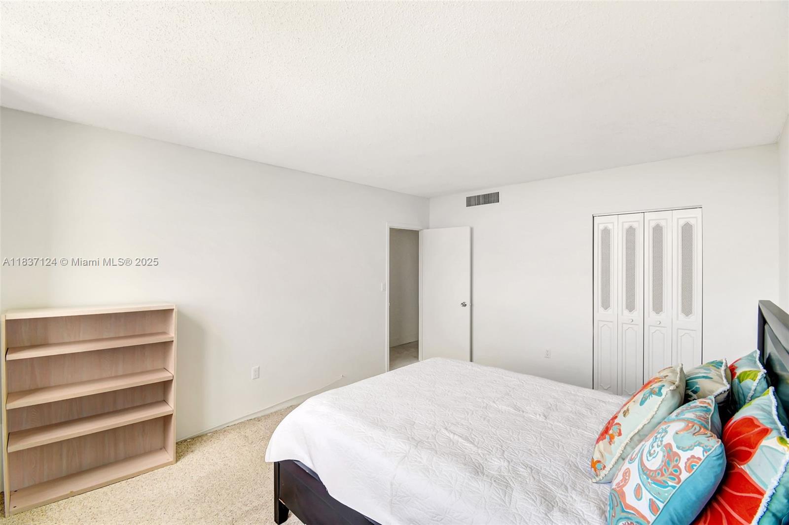 BONAVIDA CONDO - Residential