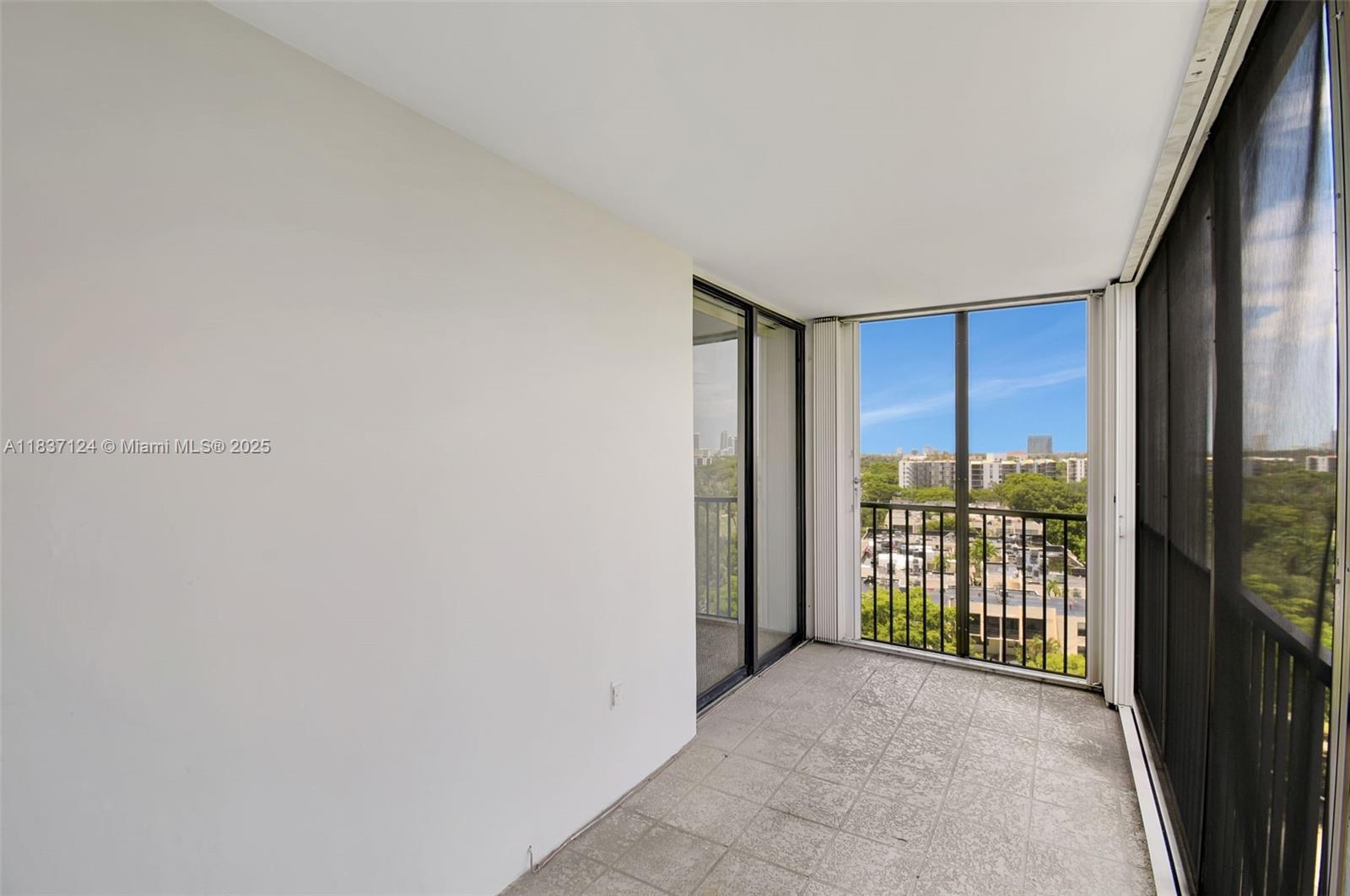 BONAVIDA CONDO - Residential