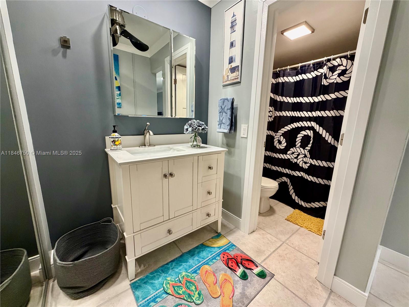 INTERNATIONAL STUDIO APT - Residential Lease
