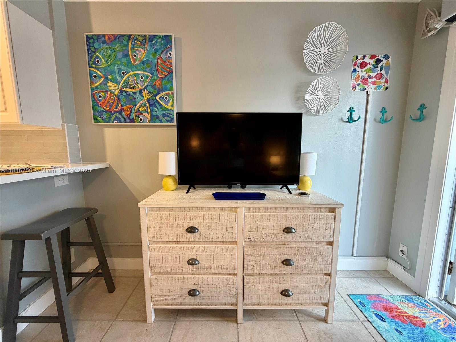 INTERNATIONAL STUDIO APT - Residential Lease