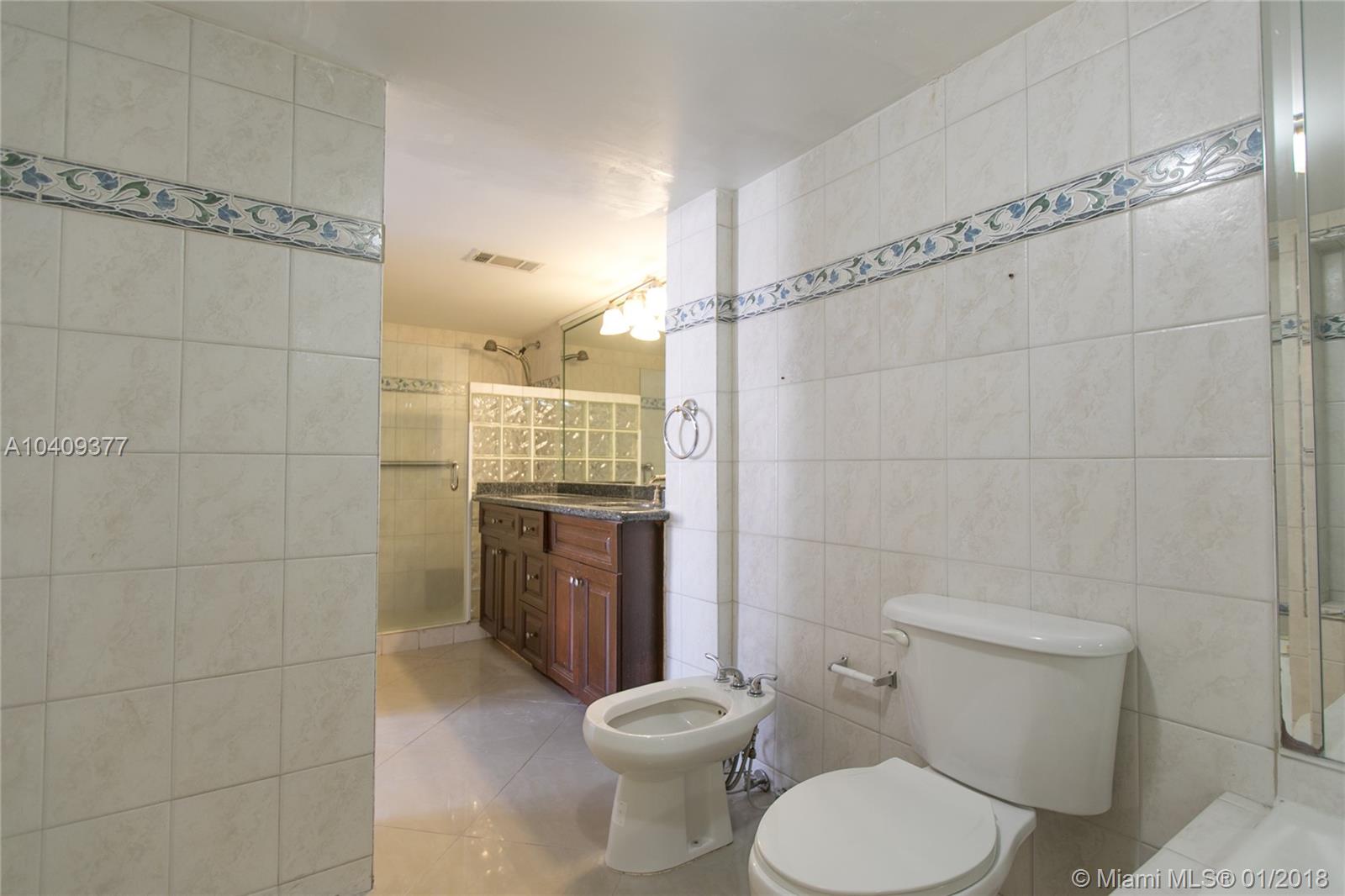 DARLINGTON MANOR - Residential Lease