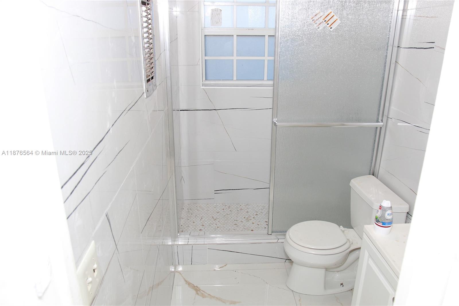 CAPRI VILLAS - Residential Lease