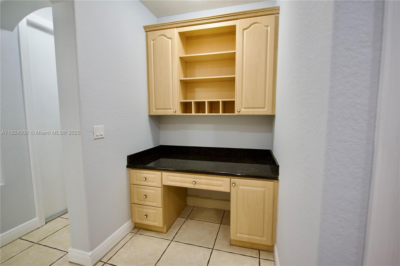 2841 Poinciana Cir 2841